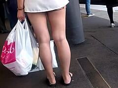 Bare Legs: Video Fetish Definisi Tinggi