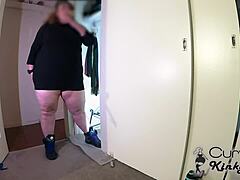 Hot chubby milf smokes and cums in her closet while shaking her big ass