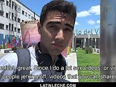 Latinleche - homem heterossexual faz sexo com um garoto latino por dinheiro