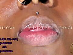 Virtual role play with a black MILF in face worship and mouth fetish