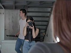 Jamie Bud und Maria Wars spielen in einem heißen europäischen Pornovideo mit