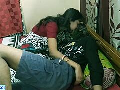 Tamilka nastolatka dostaje swoją cipkę wyruchaną przez dużego indyjskiego dhabhi w HD