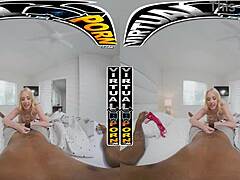 Opplev spenningen ved virtuell anal med stor svart kuk for Dixie Lynn i VR