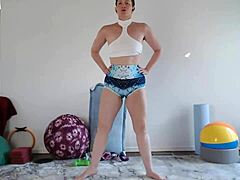 Goddess Aurora Willow's yoga class 12: A feast of big ass, belly, and feet worship